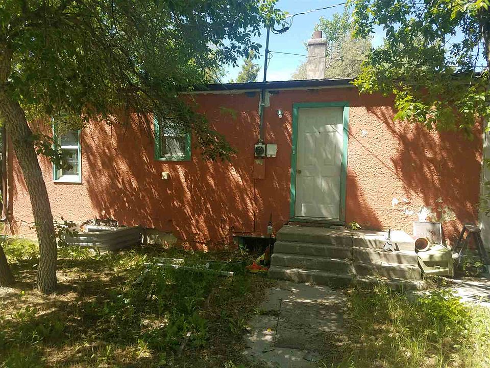2nd image of 321 Ash St