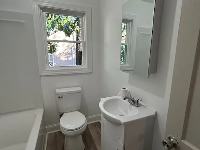 438 Northside Dr #B — Photo 3