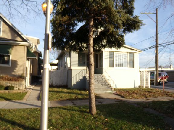 3rd image of 14937 Sacramento Ave