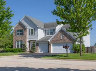 1017 Biltmore Dr, Elgin, IL 60120