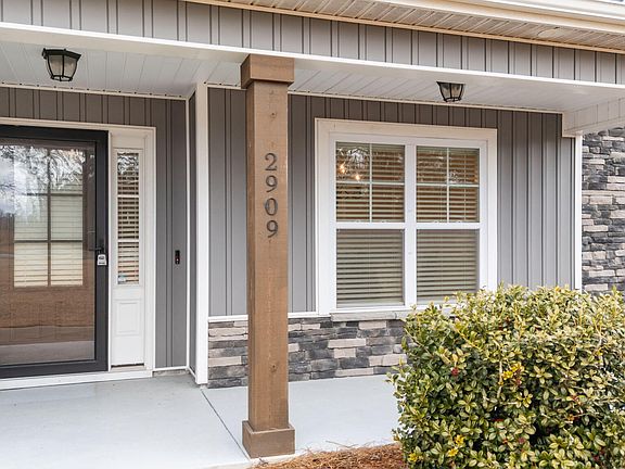 4th image of 2909 Avon Road