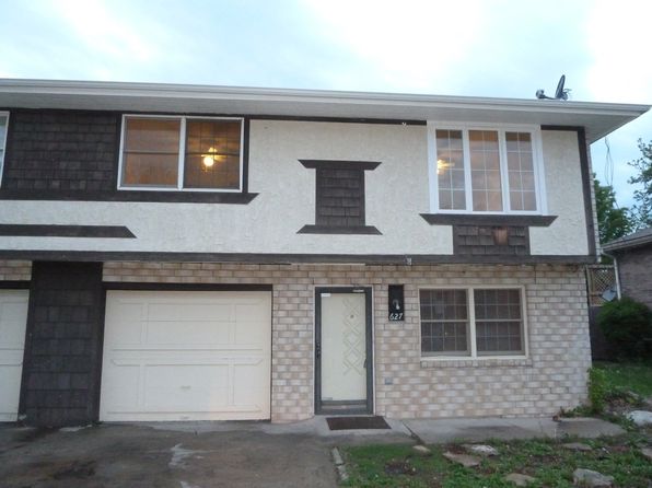627 N Iowa St
