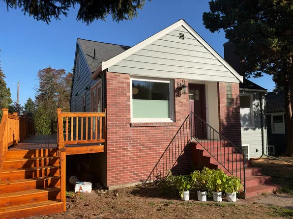 9748 Dayton Ave N, Seattle, WA 98103