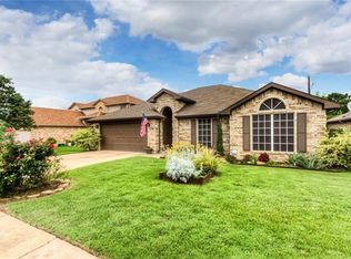 1020 Gaines Mills Rd, Grand Prairie, TX 75052