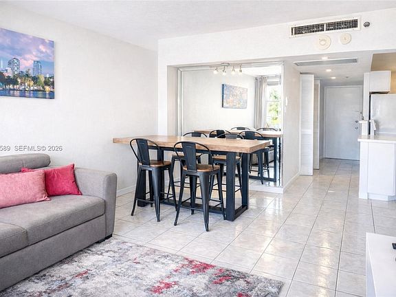 2nd image of 100 Lincoln Rd #415