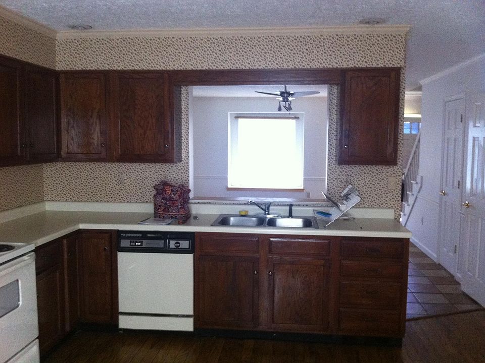 2nd image of 1857 Jefferson Ave
