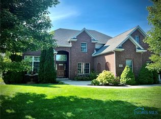 4384 Turtle Creek Dr, Perrysburg, OH 43551