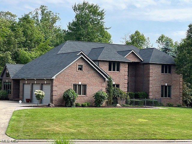 1st image of 646 Saddlebrook Dr