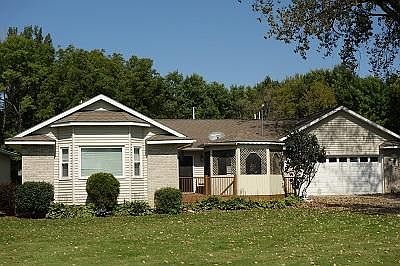 1st image of 203 Sakatah Blvd N