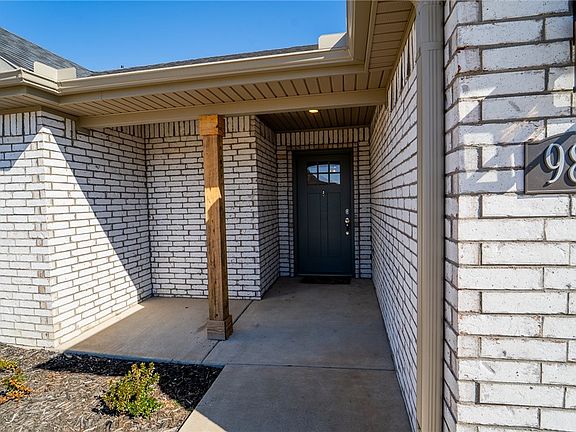 2nd image of 988 Arden St