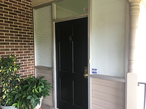 Landing and entry  porch