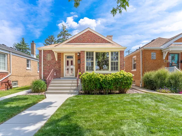 5521 S Neenah Ave, Chicago, IL 60638