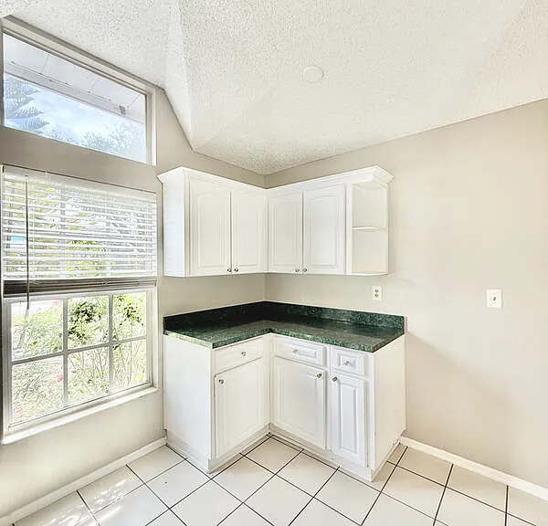 11316 Maybrook Ave — Photo 13