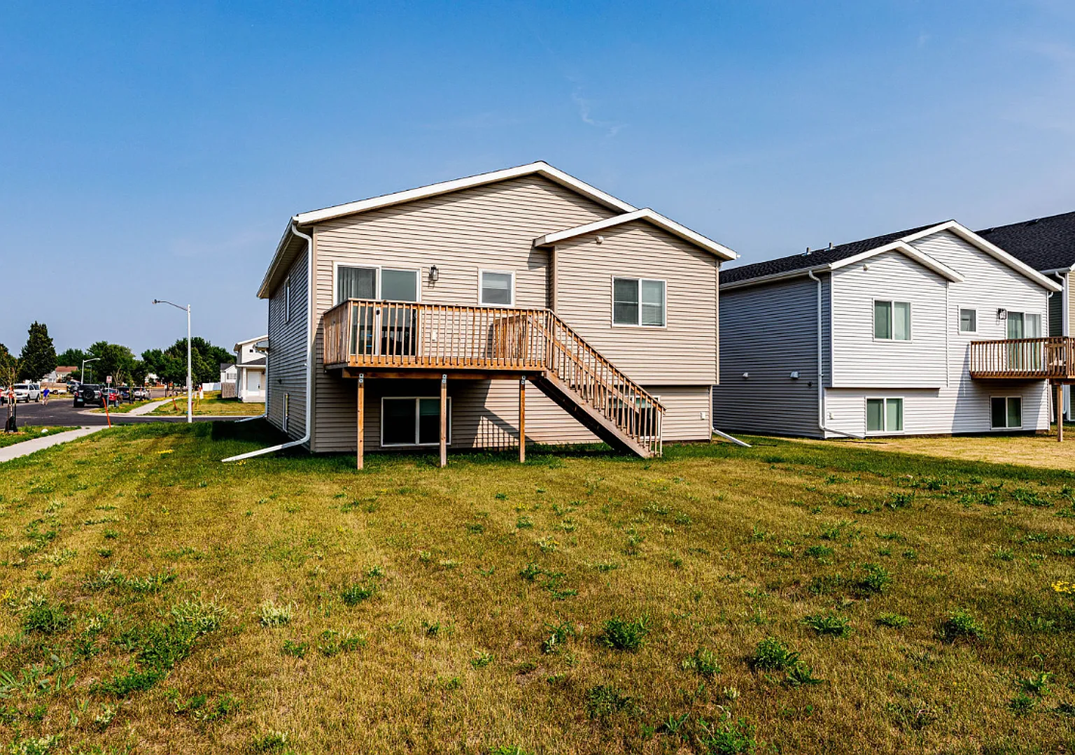 4 bedroom 2 bathroom house — Photo 4