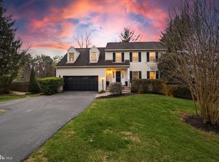 1808 Clovermeadow Dr, Vienna, VA 22182