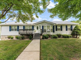 912 W Park Ave, Westover, WV 26501