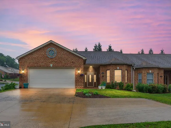 140 Donna Dr, Woodstock, VA 22664