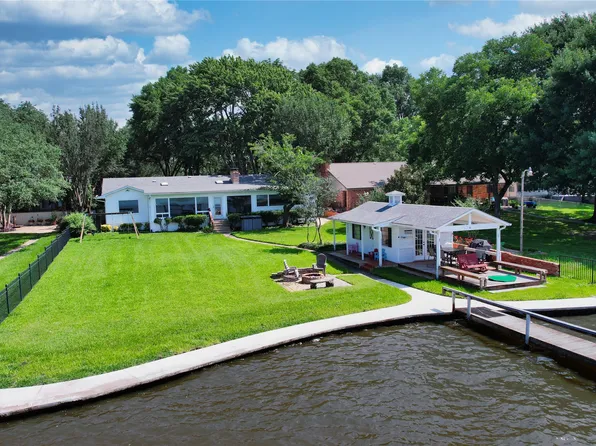 154 Santa Monica Dr, Mabank, TX 75156