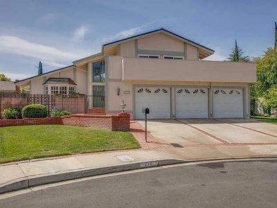 2711 N Granvia Pl, Thousand Oaks, CA, 91360