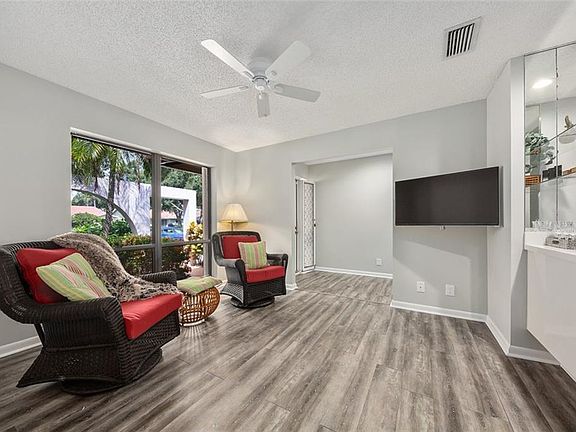 4th image of 2624 SW Willowood Cir