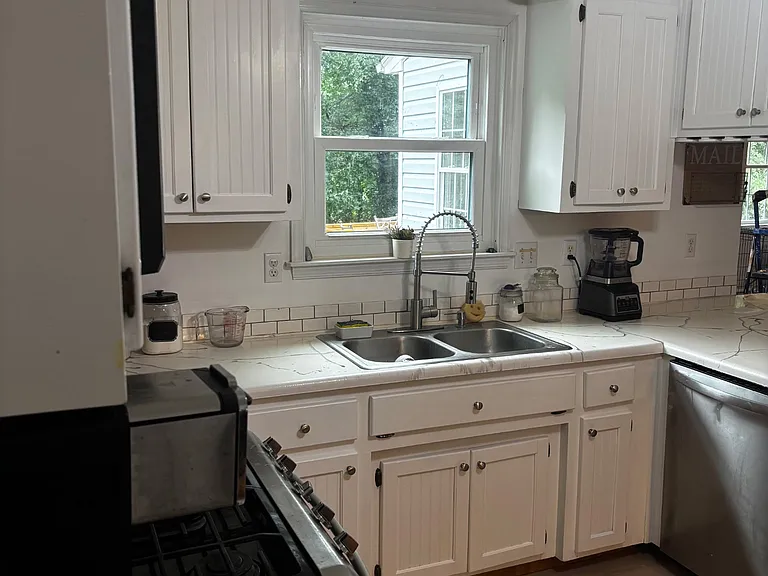 5720 Haley Ln — Photo 14