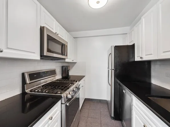 200 East 78th Street image 4 of 7