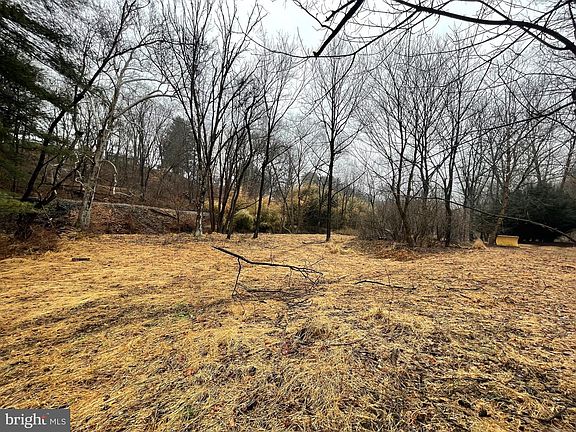 3rd image of Flag Marsh Rd