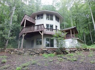 441 Mountain Cove Rd, Waynesville, NC 28786