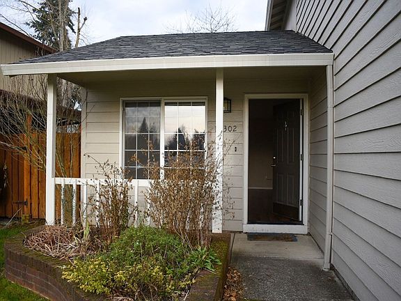 3rd image of 14302 NE 81st St