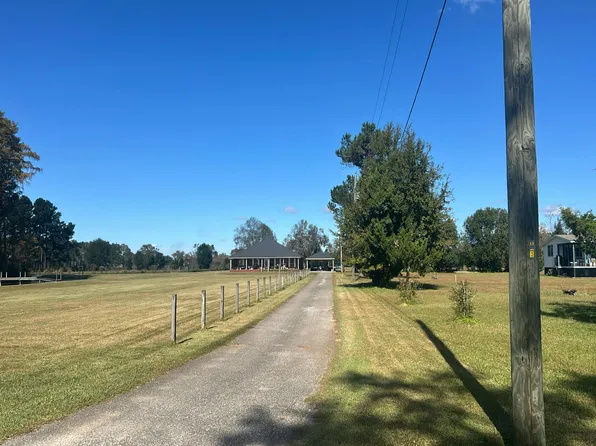 18203 Kendrick Rd, Robertsdale, AL 36567