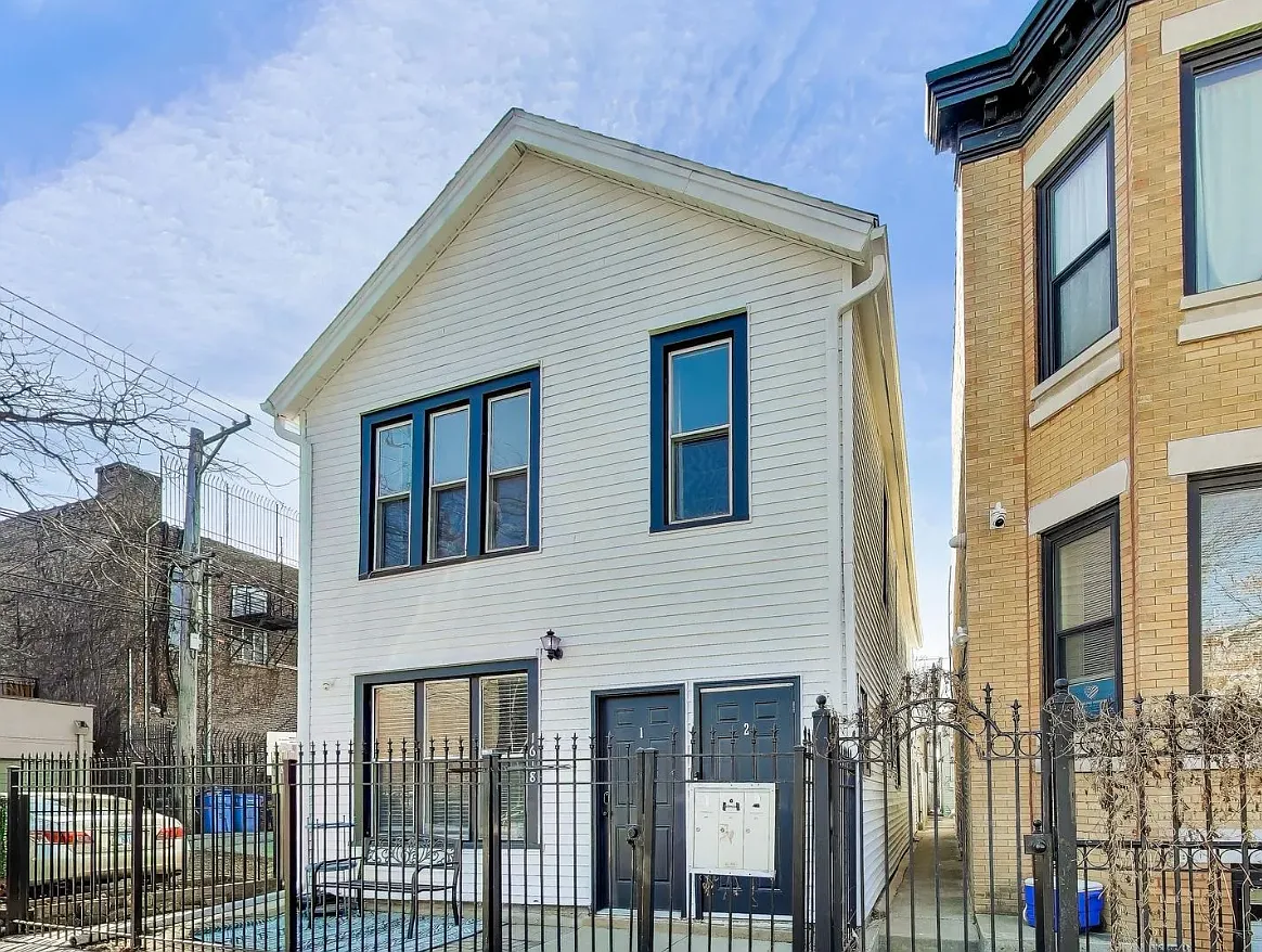 3 bed, $3,000 — Photo 1