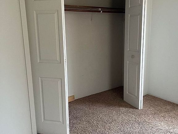 5th image of 4475 Raven Ln #6