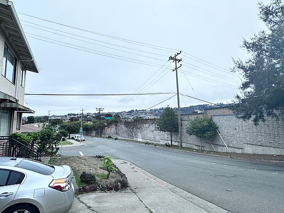 4th image of 1239 S 55th St