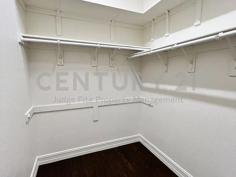 12481 Pleasant Hill Ln — Photo 20