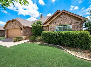 714 Westminster Dr, Midlothian, TX 76065