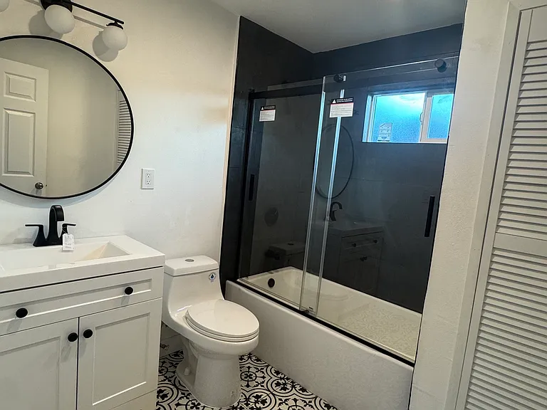 5107 S Harvard Blvd #B — Photo 7