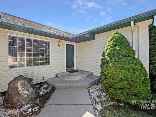 1050 Pahsimeroi Dr, Twin Falls, ID 83301