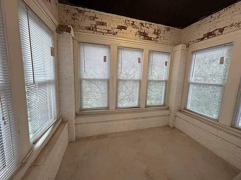 5219 N Christiana Ave — Photo 13