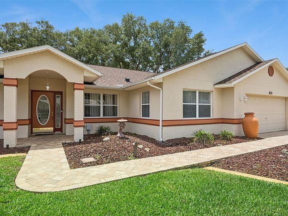 3rd image of 25904 Newcombe Cir