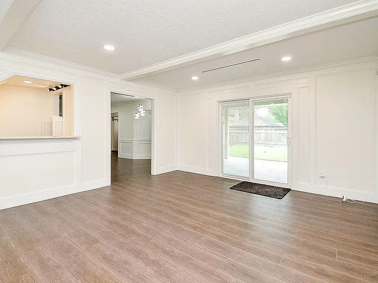 15614 Dawnbrook Dr — Photo 12