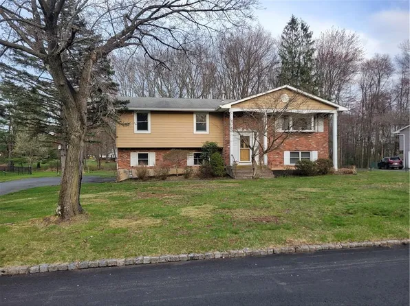 11 Westgate Boulevard, New City, NY 10956