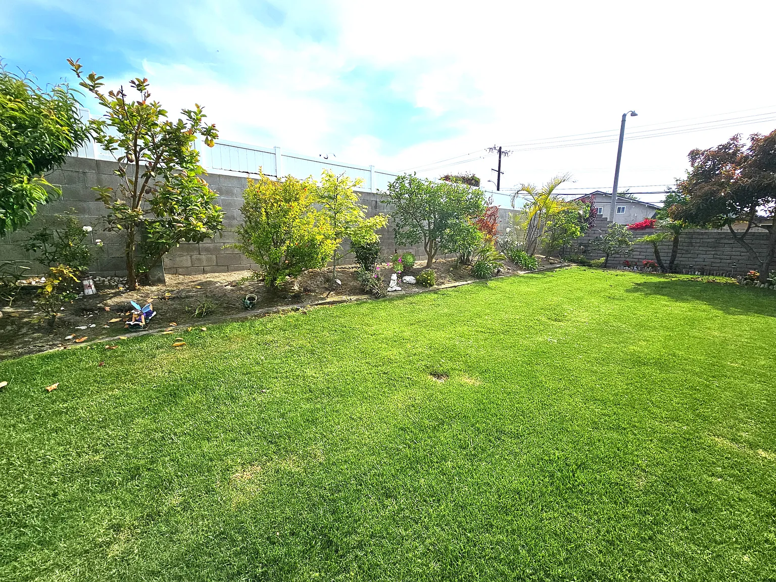 4 bed, 1438 sqft, $4,300 — Photo 2