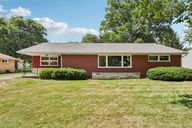 Eastview Ave-S0208-001.jpg