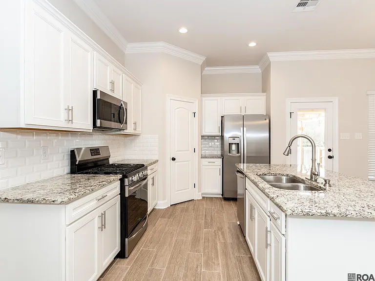 6356 Lake Edge Dr — Photo 6