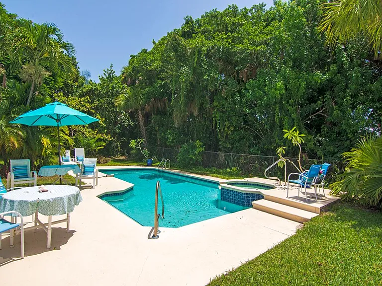 1545 Pelican Ln — Photo 25