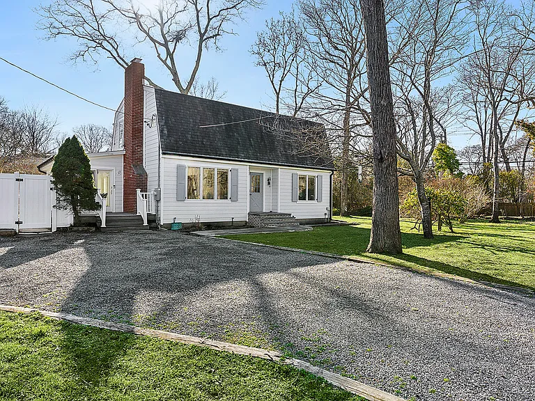 635 Water Mill Towd Rd — Photo 9