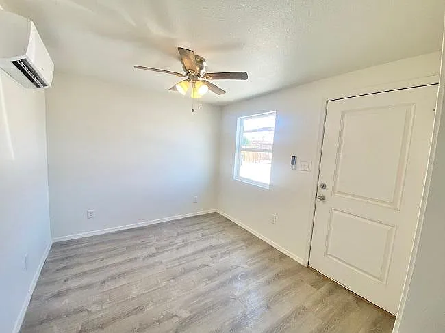 1 bed, $700 — Photo 2