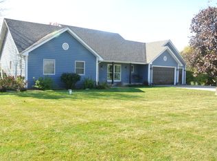 2866 N 4360th Rd, Sheridan, IL 60551