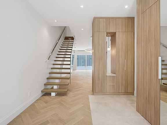 2nd image of 7067 Rue De La Rte