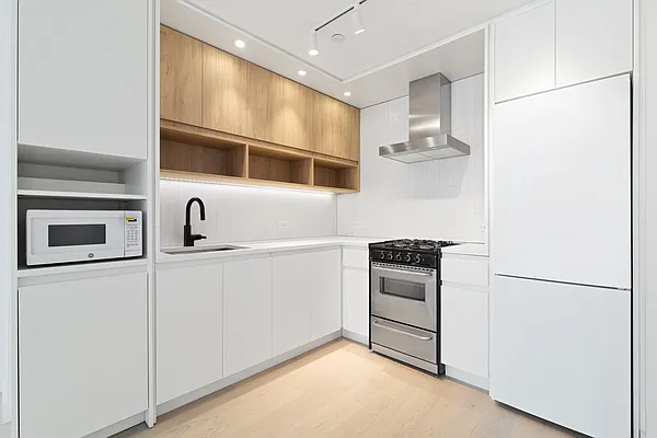 Rented by REAL New York | media 13